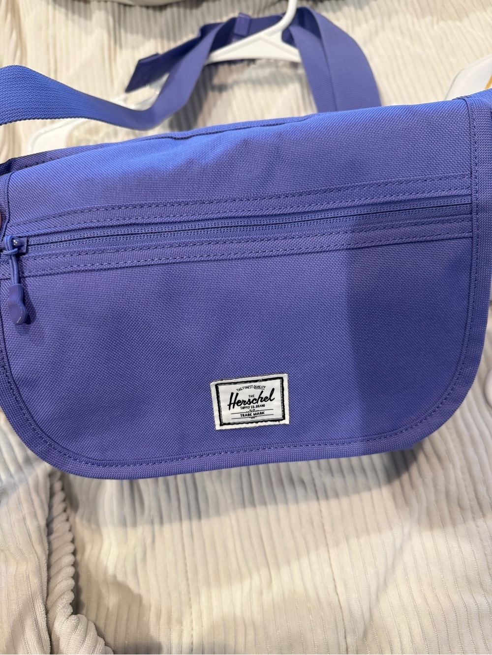 Herschel Supply Company Lavender Crossbody Bag - Picture 3 of 6